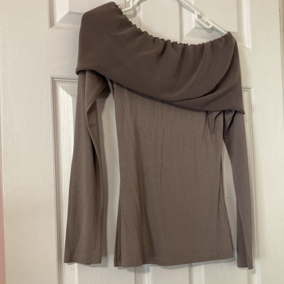 🍂Rin Ascimento long sleeve top🍁 - Picture 2 of 6